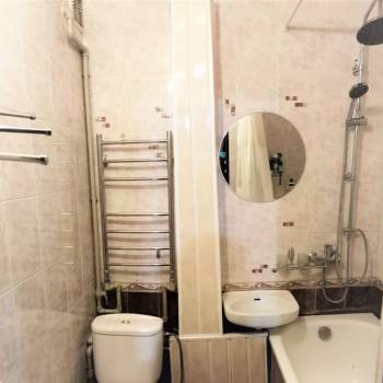 Продается Многокомнатная квартира, 101 м²