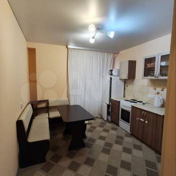 Сдается 1-комнатная квартира, 39 м²