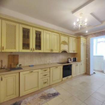 Сдается 2-х комнатная квартира, 80 м²