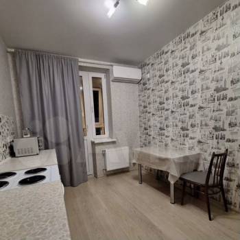 Продается 1-комнатная квартира, 40,2 м²