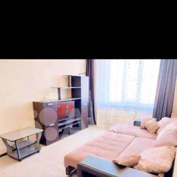 Сдается 1-комнатная квартира, 38 м²