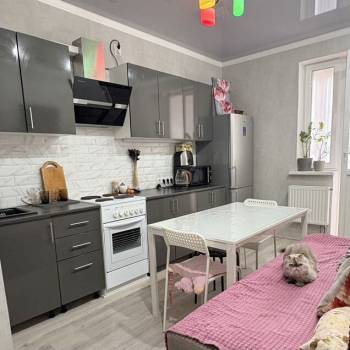 Продается 1-комнатная квартира, 38 м²