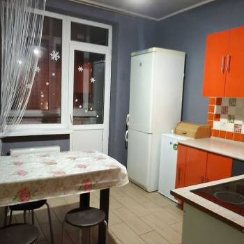 Сдается 2-х комнатная квартира, 70 м²