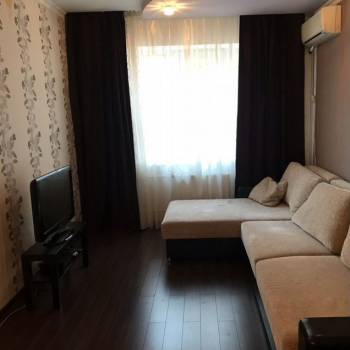 Сдается 1-комнатная квартира, 42 м²