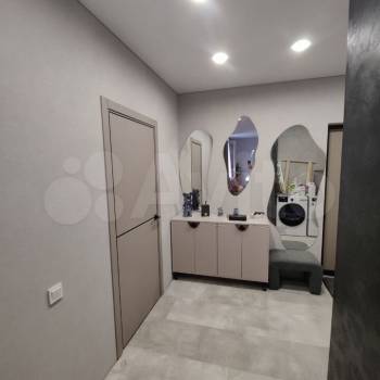 Продается 1-комнатная квартира, 54 м²