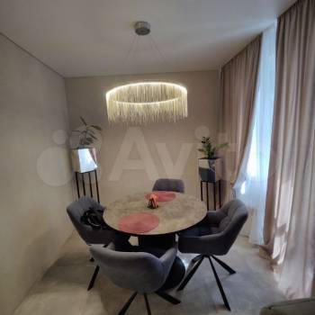 Продается 1-комнатная квартира, 54 м²