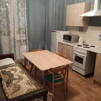 Сдается 1-комнатная квартира, 43 м²