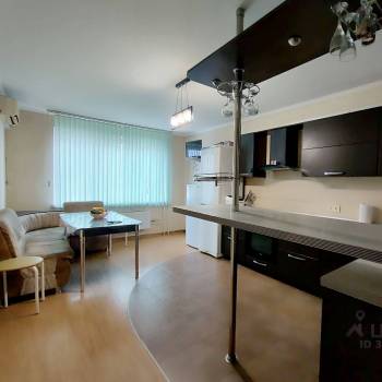 Продается 3-х комнатная квартира, 90,7 м²
