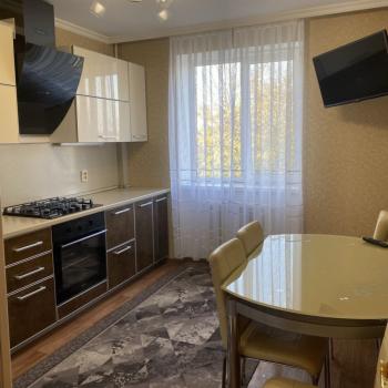 Сдается 2-х комнатная квартира, 70 м²