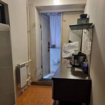 Продается Многокомнатная квартира, 77 м²