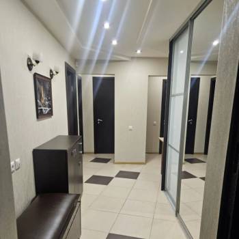 Сдается 2-х комнатная квартира, 70 м²