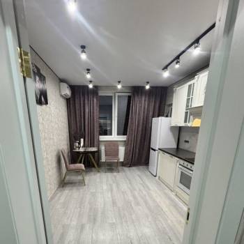 Сдается Многокомнатная квартира, 50 м²