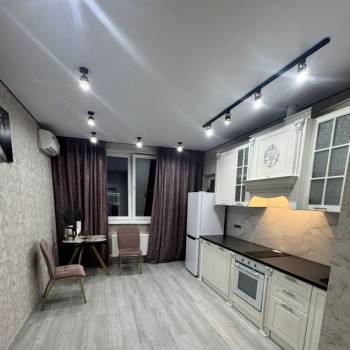 Сдается Многокомнатная квартира, 50 м²