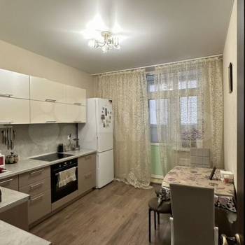Продается 2-х комнатная квартира, 61 м²
