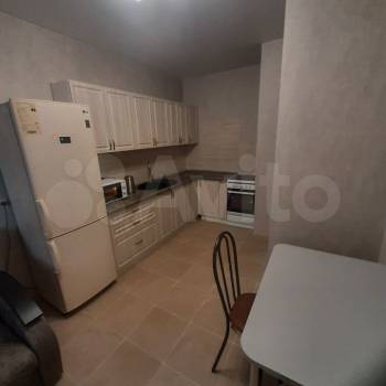 Сдается 1-комнатная квартира, 50 м²