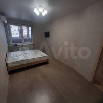 Сдается 1-комнатная квартира, 50 м²