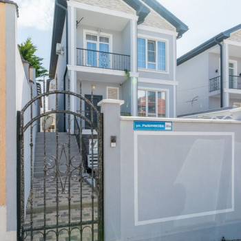 Продается Дом, 240 м²