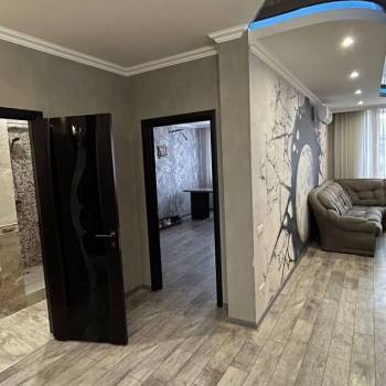 Продается 2-х комнатная квартира, 93 м²