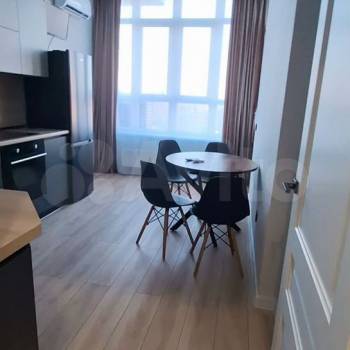 Сдается 1-комнатная квартира, 37 м²