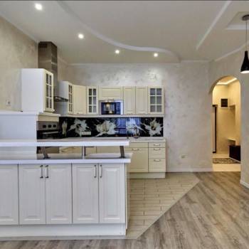 Продается 2-х комнатная квартира, 100 м²