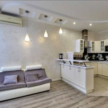Продается 2-х комнатная квартира, 100 м²