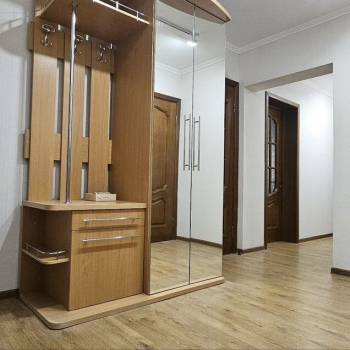 Сдается Многокомнатная квартира, 80 м²