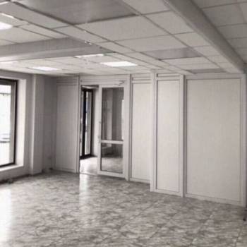 Сдается Торговое помещение, 186,9 м²