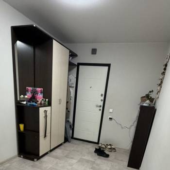 Продается 1-комнатная квартира, 46 м²