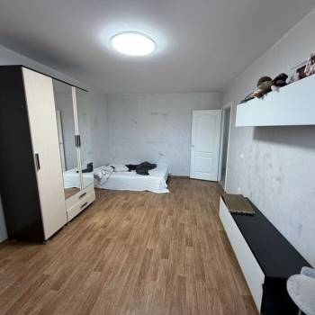 Продается 1-комнатная квартира, 46 м²