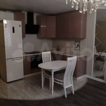 Сдается 1-комнатная квартира, 50 м²