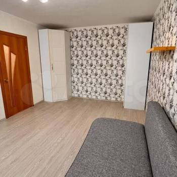 Сдается 1-комнатная квартира, 38 м²