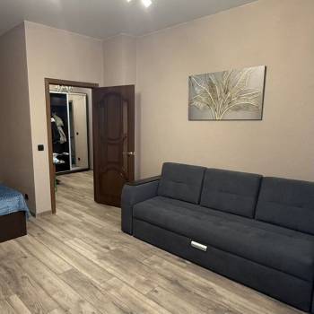 Сдается 1-комнатная квартира, 50 м²