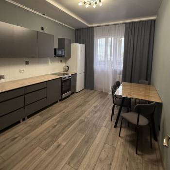 Сдается 1-комнатная квартира, 50 м²
