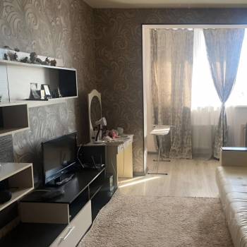 Сдается 1-комнатная квартира, 42 м²