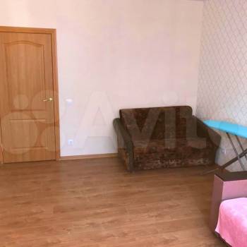 Сдается 1-комнатная квартира, 42 м²