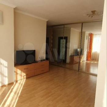 Сдается 1-комнатная квартира, 45 м²