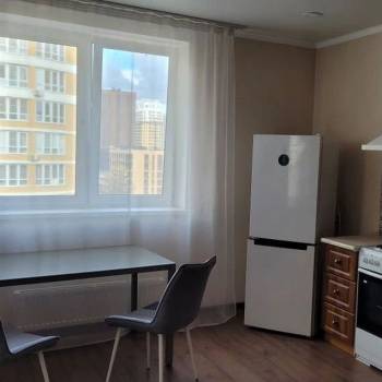 Сдается 2-х комнатная квартира, 64 м²
