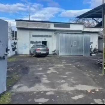 Сдается Нежилое помещение, 300 м²