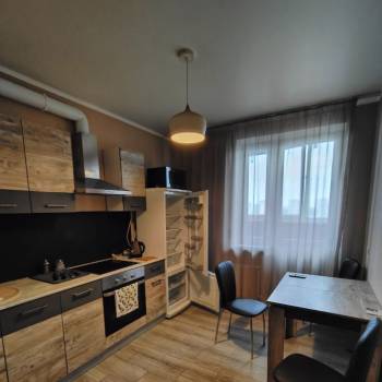 Сдается 1-комнатная квартира, 42 м²