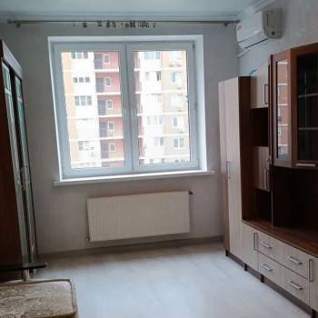 Продается 1-комнатная квартира, 47,6 м²