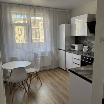 Сдается 1-комнатная квартира, 37,4 м²