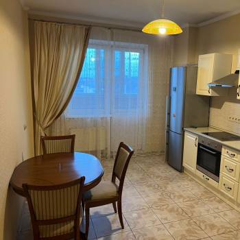 Сдается 2-х комнатная квартира, 72,9 м²