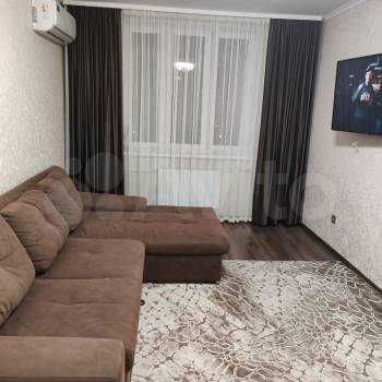 Сдается 1-комнатная квартира, 43 м²