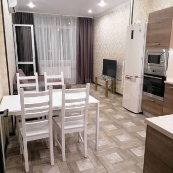 Сдается 1-комнатная квартира, 60 м²