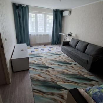 Сдается 1-комнатная квартира, 38 м²