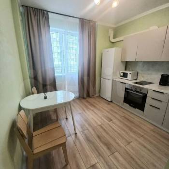 Сдается 1-комнатная квартира, 35 м²