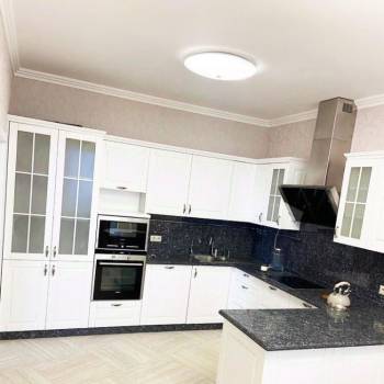 Продается 3-х комнатная квартира, 130 м²