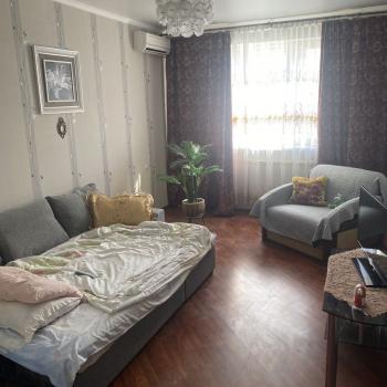 Продается 1-комнатная квартира, 44 м²