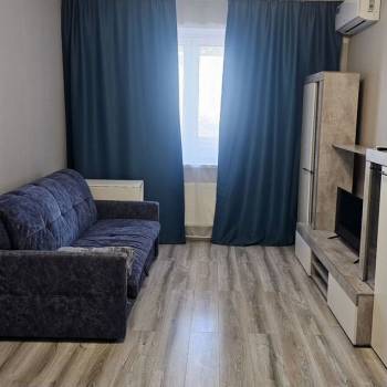 Сдается 1-комнатная квартира, 39 м²