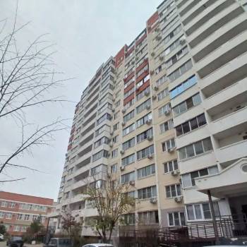 Продается 1-комнатная квартира, 40 м²